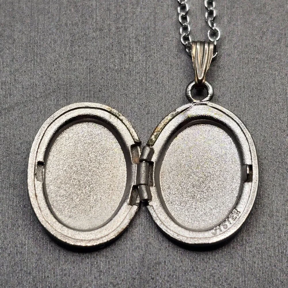 VTG JM Fisher Sterling Silver Sweetheart Locket Necklace 22" Floral Etched 1940s - Picture 3 of 15